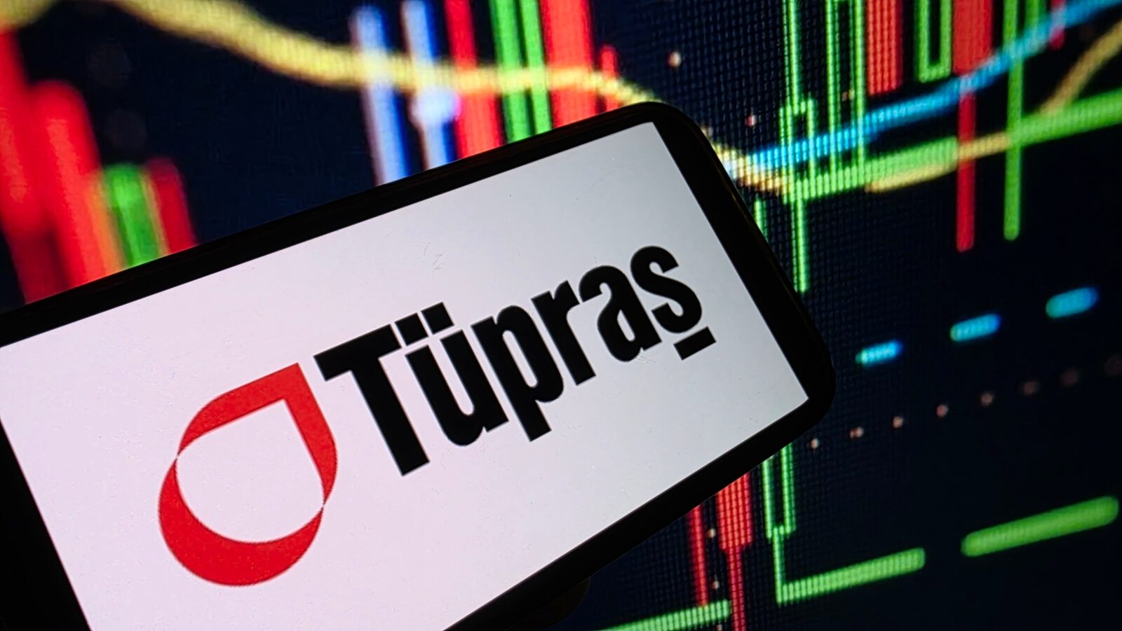 Türkiye's largest oil refiner Tupras resumes Russian crude imports as prices fall below G7 cap