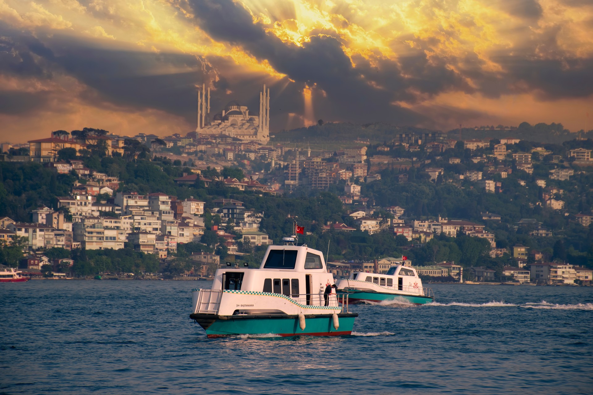 All you need to know about Istanbul sea taxis Image