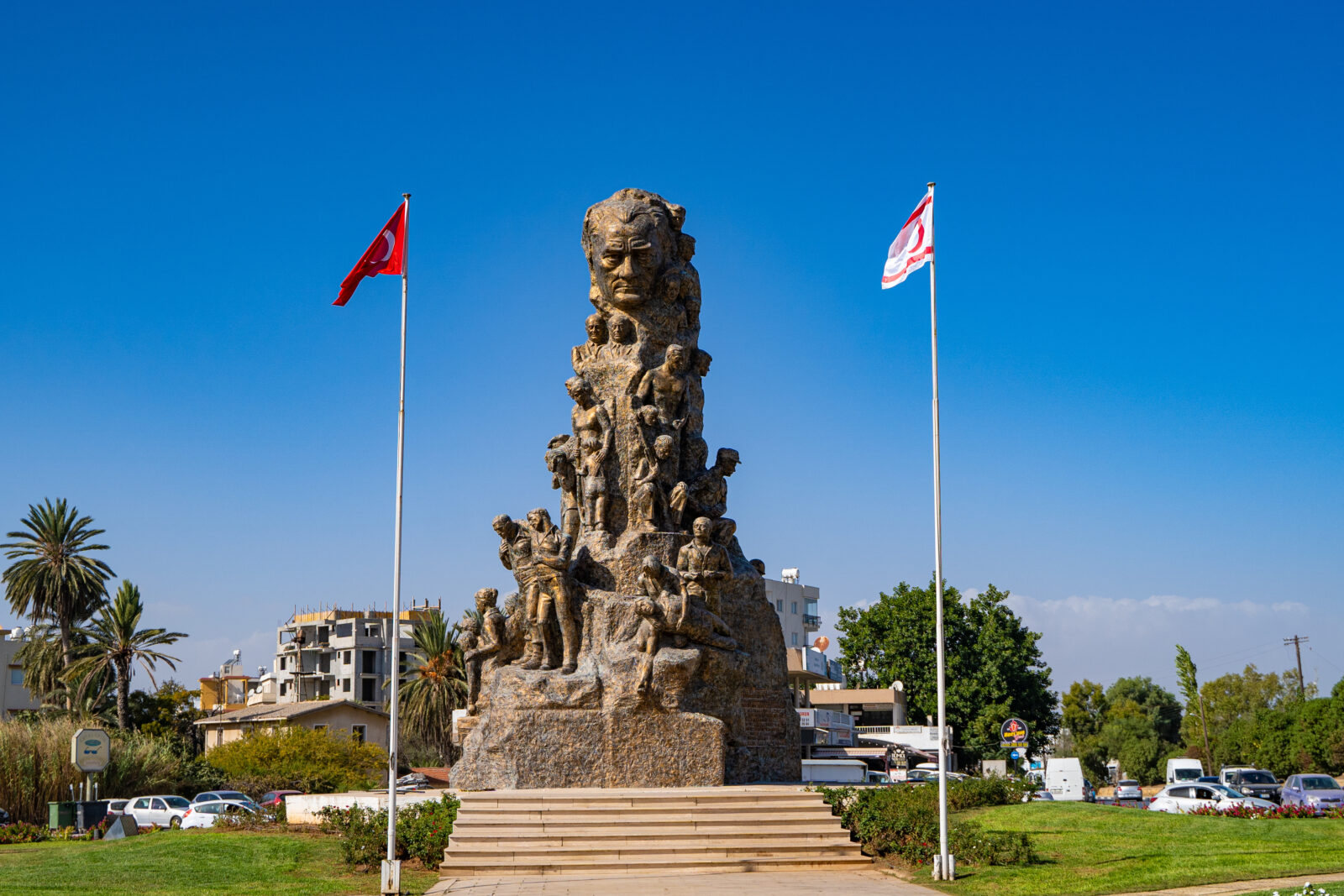 Cyprus leaders meet in buffer zone, discuss landmine clearance, terrorist EOKA concerns