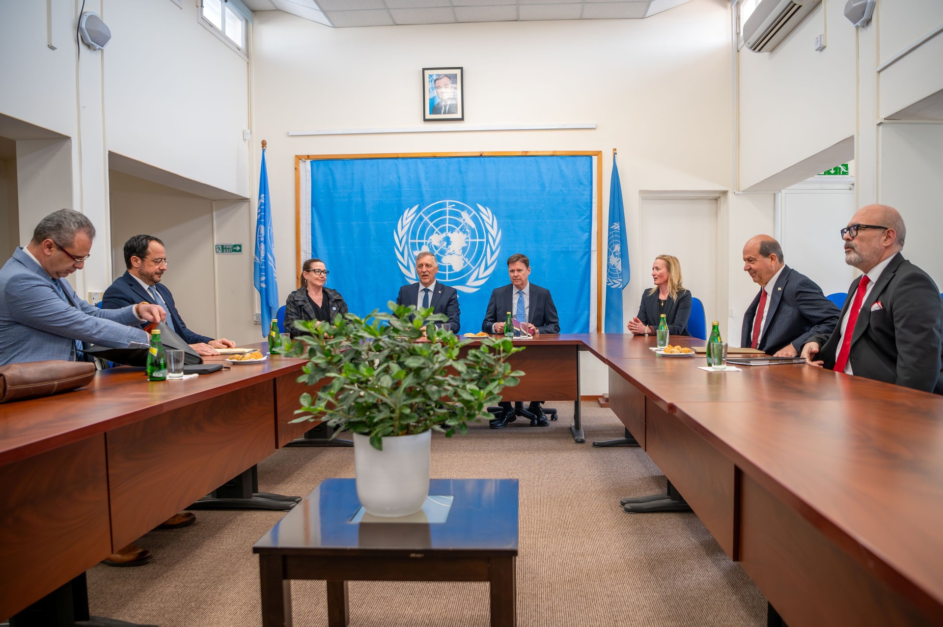 Cyprus leaders meet in buffer zone, discuss landmine clearance, terrorist EOKA concerns