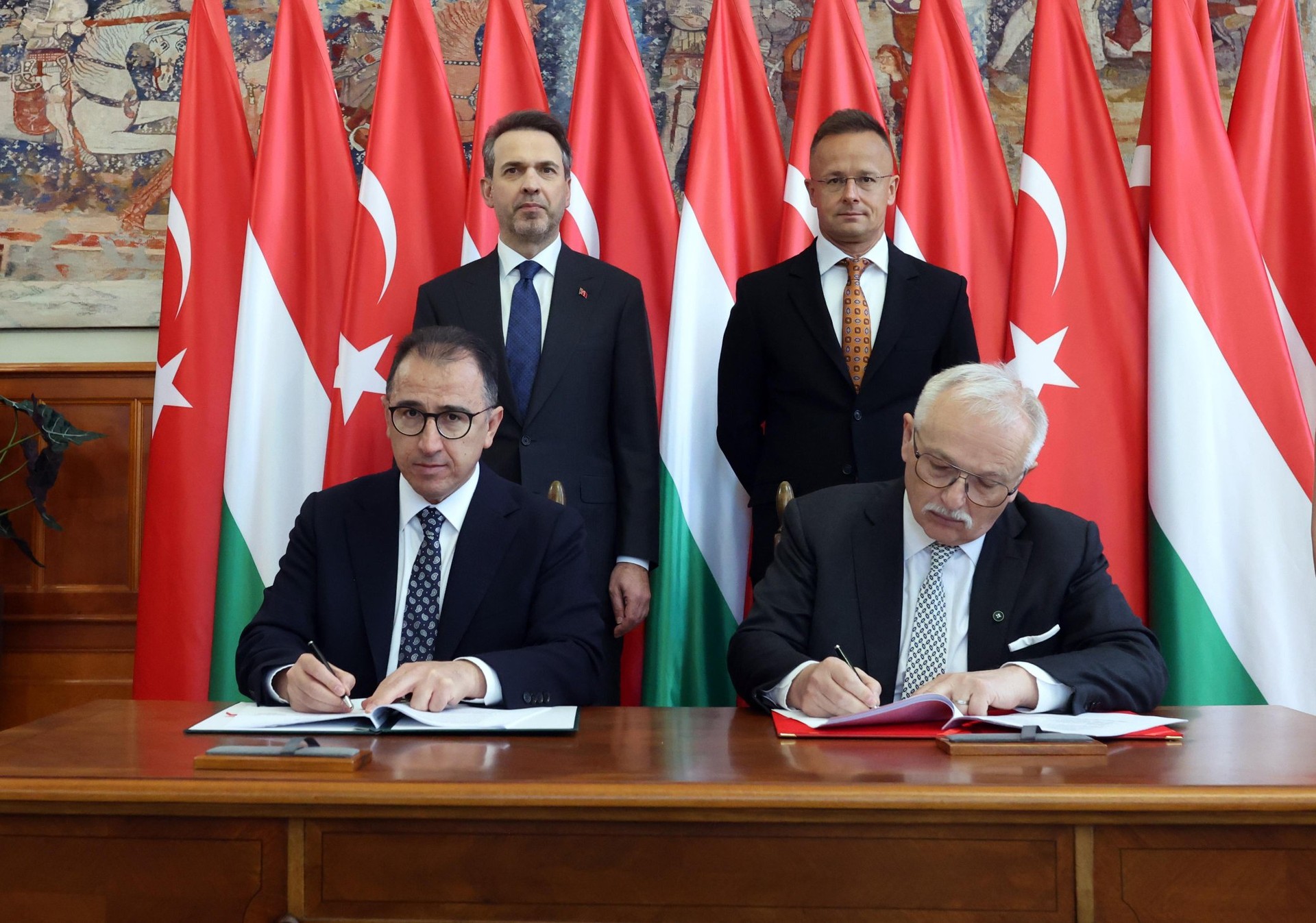 Türkiye secures oil exploration rights in Hungary in first European energy venture