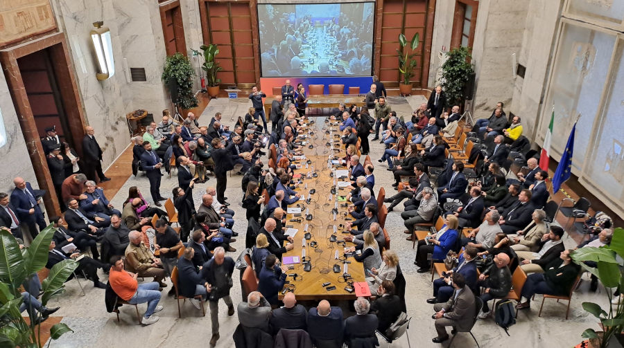 Officials, union representatives, and company leaders gather at Italy’s Ministry of Business and Made in Italy to formalize the €340 million restructuring deal with Turkish home appliances manufacturer Beko in Rome, April 14, 2025. (Photo via mimit.gov.it)
