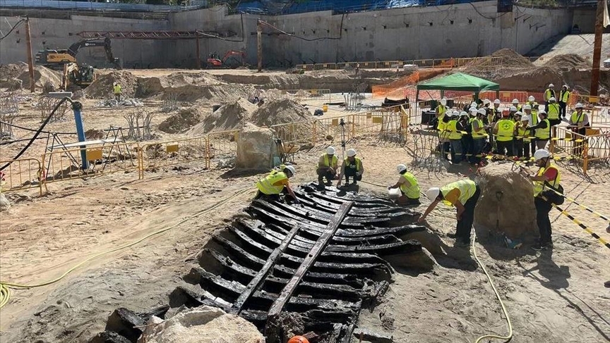 500-year-old ship uncovered beneath parking lot development in Barcelona Image