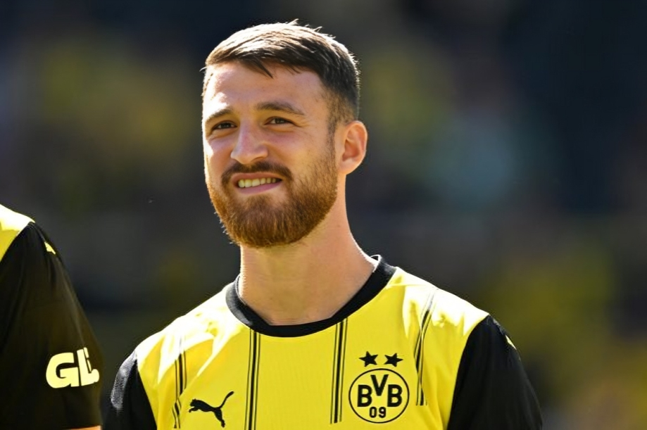 Besiktas targets Salih Ozcan for transfer from Borussia Dortmund Image