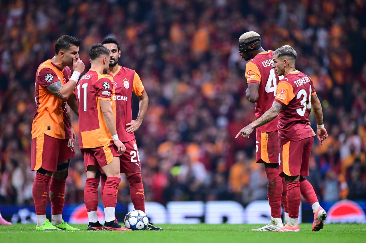 Players of Galatasaray during the UEFA Champions League week 2 match between Galatasaray and Liverpool at RAMS Park in Istanbul, Sept. 30, 2025. (AA Photo)