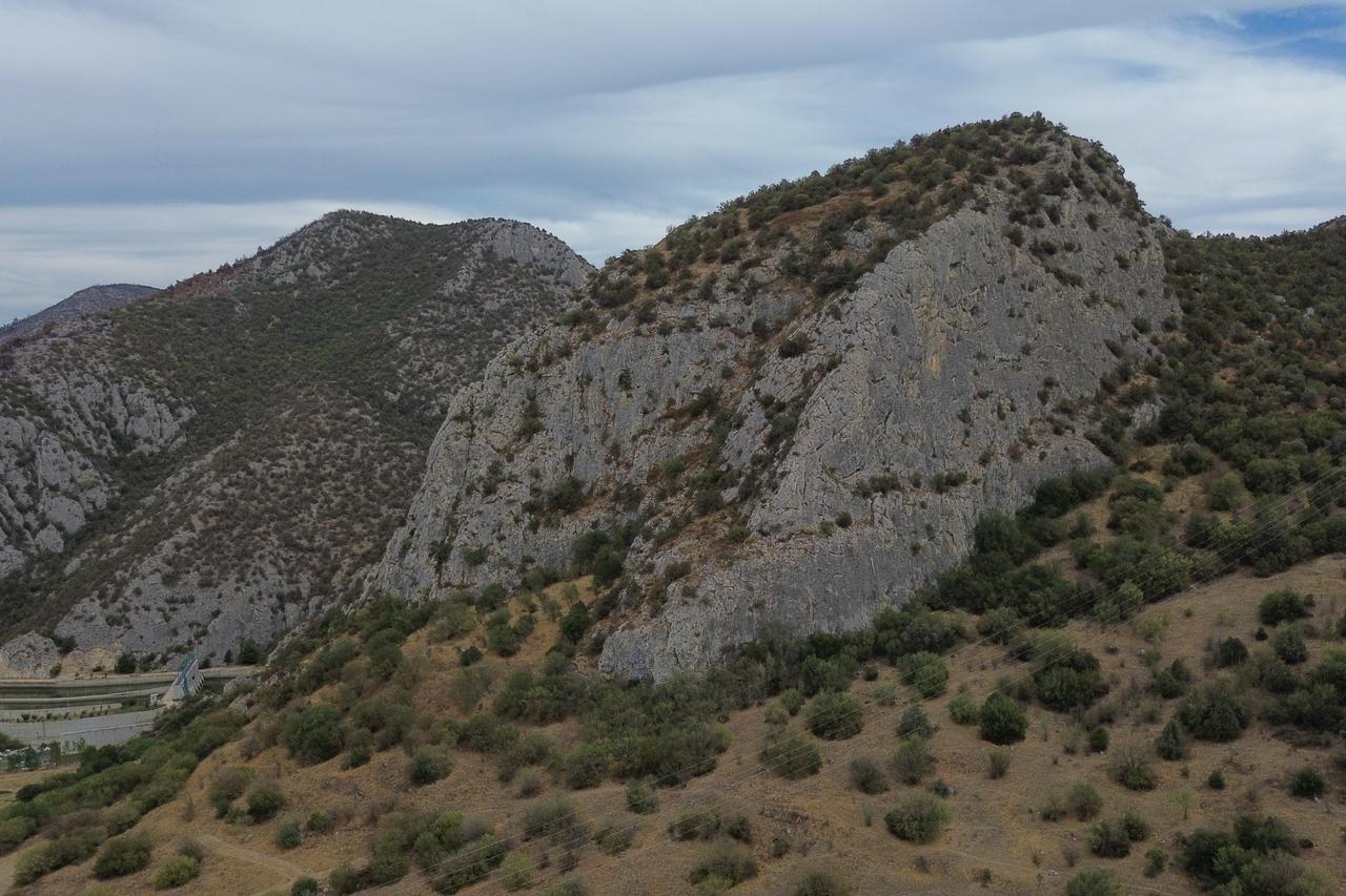 The strategic hilltop above the Sakarya River, believed to be the site of Cadirli Fortress, one of the first strongholds taken by Osman Ghazi during his early campaigns, Oct. 1, 2025. (AA Photo)