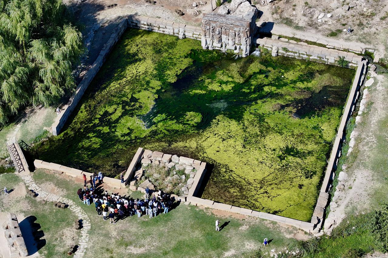 3,200-year-old Hittite spring sanctuary keeps flowing despite drought in central Türkiye Image