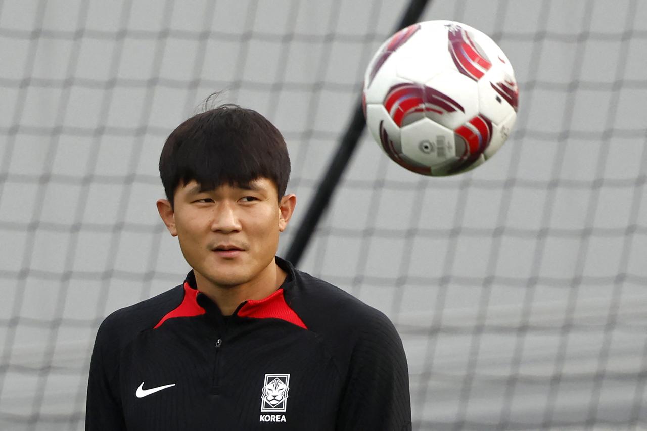 South Koreas defender #04 Kim Min-Jae takes part in a practice session in Lusail, north of Doha on February 5, 2024. (AFP Photo)
