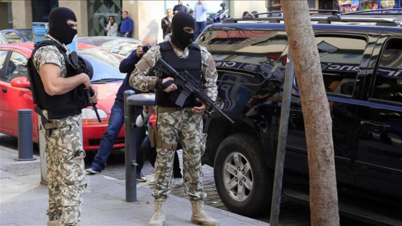 Members of the Lebanese General Security in Beirut. ( AA Photo )