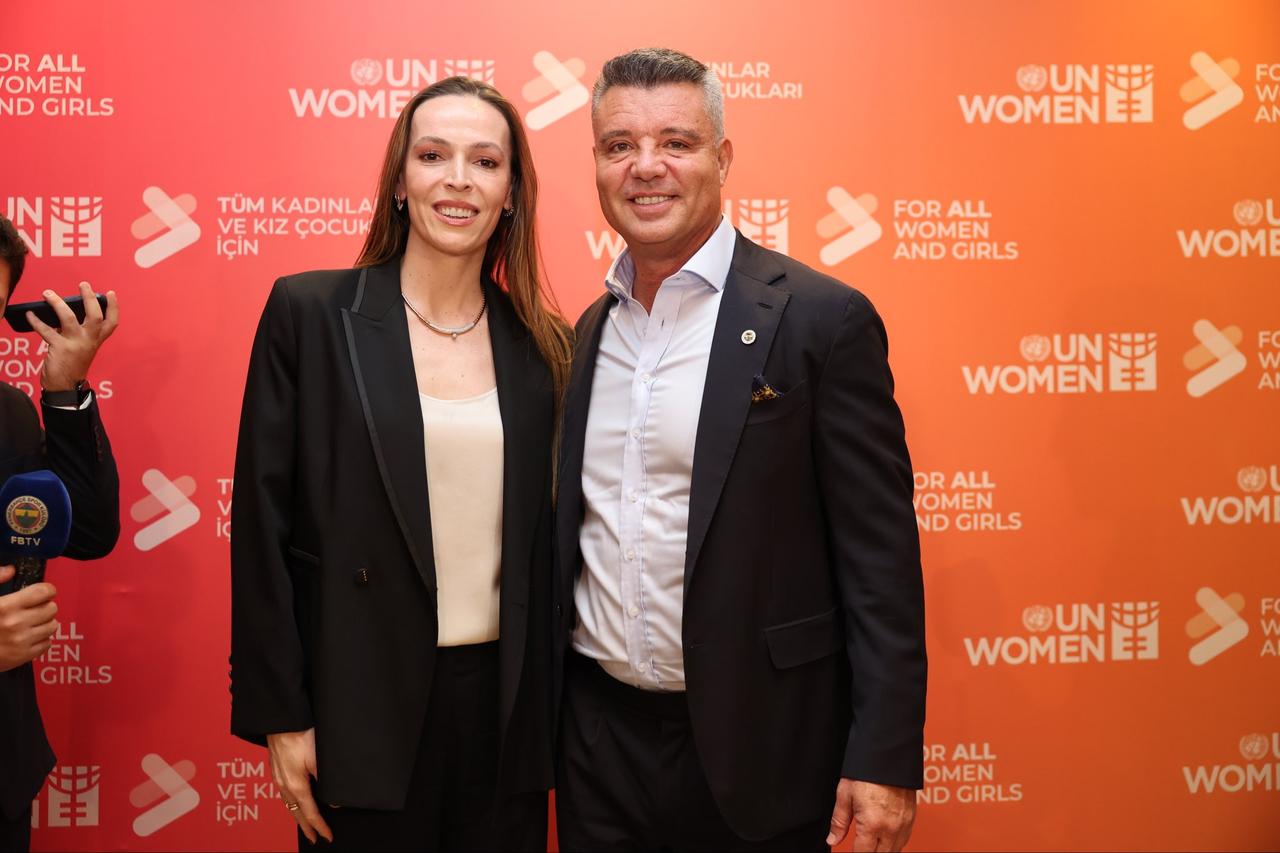 Captain of Turkish National Volleyball Woman's Team and Fenerbahce Medicana Volleyball Team, Eda Erdem Dundar and Fenerbahce President Sadettin Saran at the press conference. October 10, 2025. (Photo via X/@FBvoleybol)