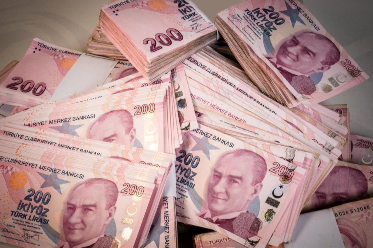 Bundles of 200 Turkish lira banknotes. (Adobe Stock Photo)