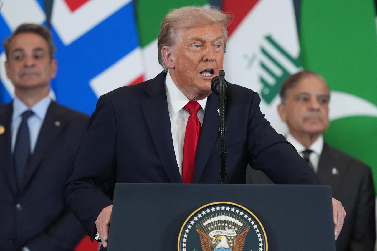 US President Donald Trump delivers a statement during a summit on Gaza in Sharm el-Sheikh on October 13, 2025. (AFP Photo)