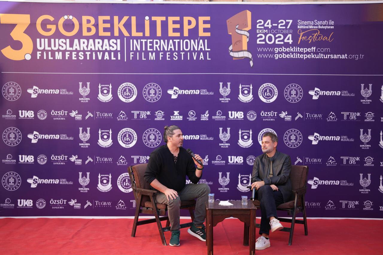 An actor and moderator engage in a Q&A session during the 3rd Gobeklitepe International Film Festival in Sanliurfa, Türkiye, Oct. 24–27, 2024. (Photo via gobeklitepekultursanat.org.tr)