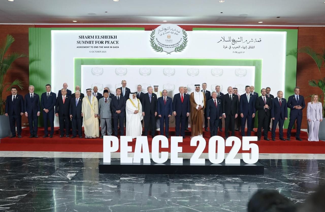 President Erdogan and US President Donald Trump share a light moment with an 'OK' hand gesture during the 2025 Gaza Peace Summit, Sharm el-Sheikh, Egypt, October 13, 2025. (Photo by the Turkish Presidency's Communications Directorate)