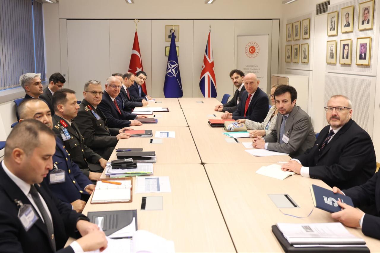 Turkish Defense Minister Yasar Guler (5th L) meets with UK Defense Minister John Healey (4th R) within the scope of the NATO Defense Ministers meeting in Brussels, Belgium, Oct. 15, 2025. (Photo via Turkish Ministry of National Defense)