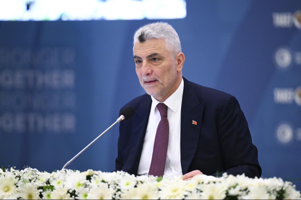 Minister of Trade Omer Bolat delivers a speech at the opening panel of the Türkiye–Africa Business and Economic Forum in Istanbul, October 16, 2025. (AA Photo)