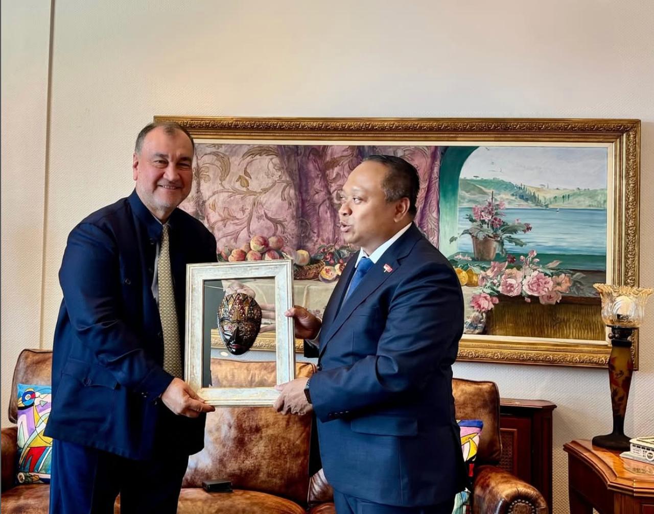 Murat Ulker poses with Indonesian ambassador Achmad Rizal Purnama, Istanbul, Türkiye, August 29, 2025. (Photo via Instagram / @mu_ulker)