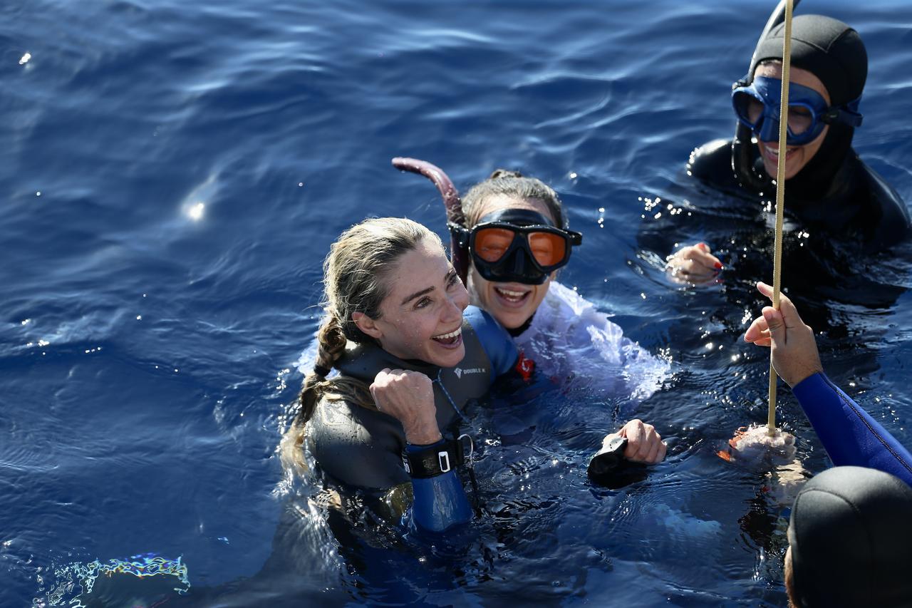 Freediver Sahika Ercumen sets new world record with message of solidarity for Gaza Image