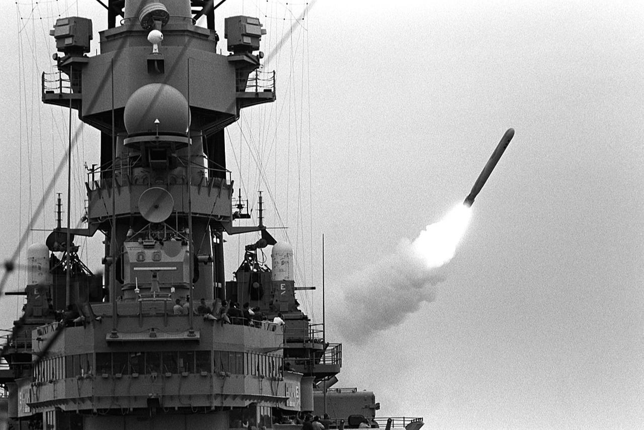 USS Missouri firing a BGM-109 Tomahawk in 1991. (Photo via Wikipedia Commons)