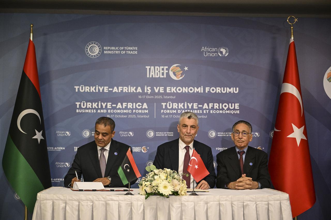Türkiye, Libya sign major deals to boost contracting projects