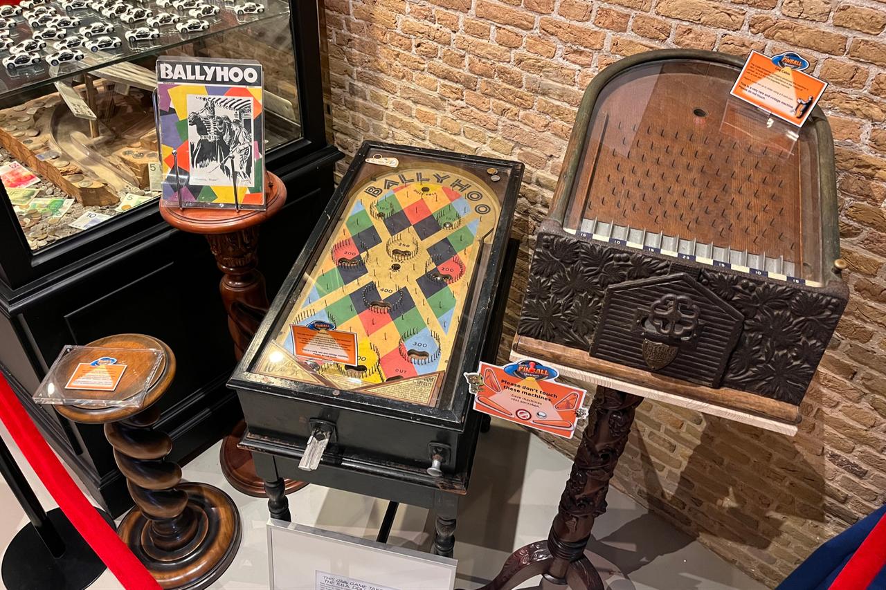 Early tabletop games, including Ballyhoo and Flipper, trace the mechanical roots of modern pinball at the Dutch Pinball Museum, Rotterdam, Netherlands, September 26, 2025. (Photo by Selin Hacialioglu/Türkiye Today)