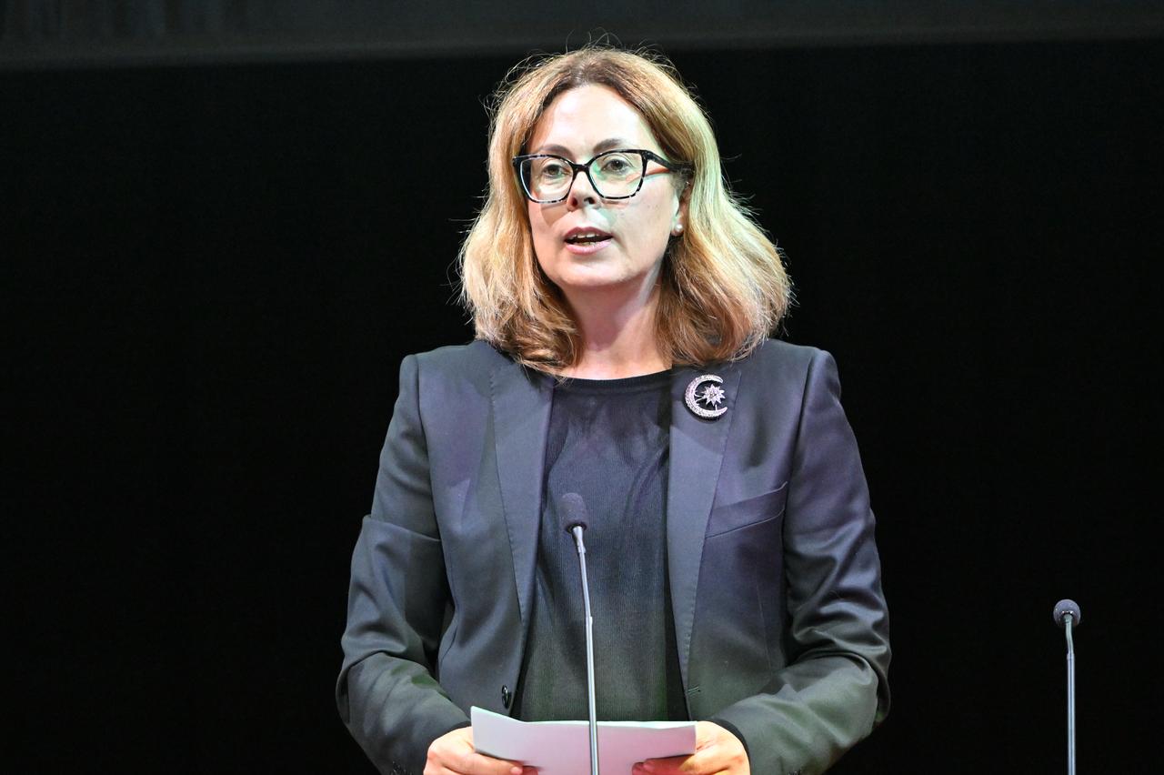 OSARK 2025 Co-Chair Assoc. Prof. Dr. Vera Costantini, delivered a speech at the opening ceremony. Venice, Italy, October 17, 2025. (Photo via AA/OSARK)
