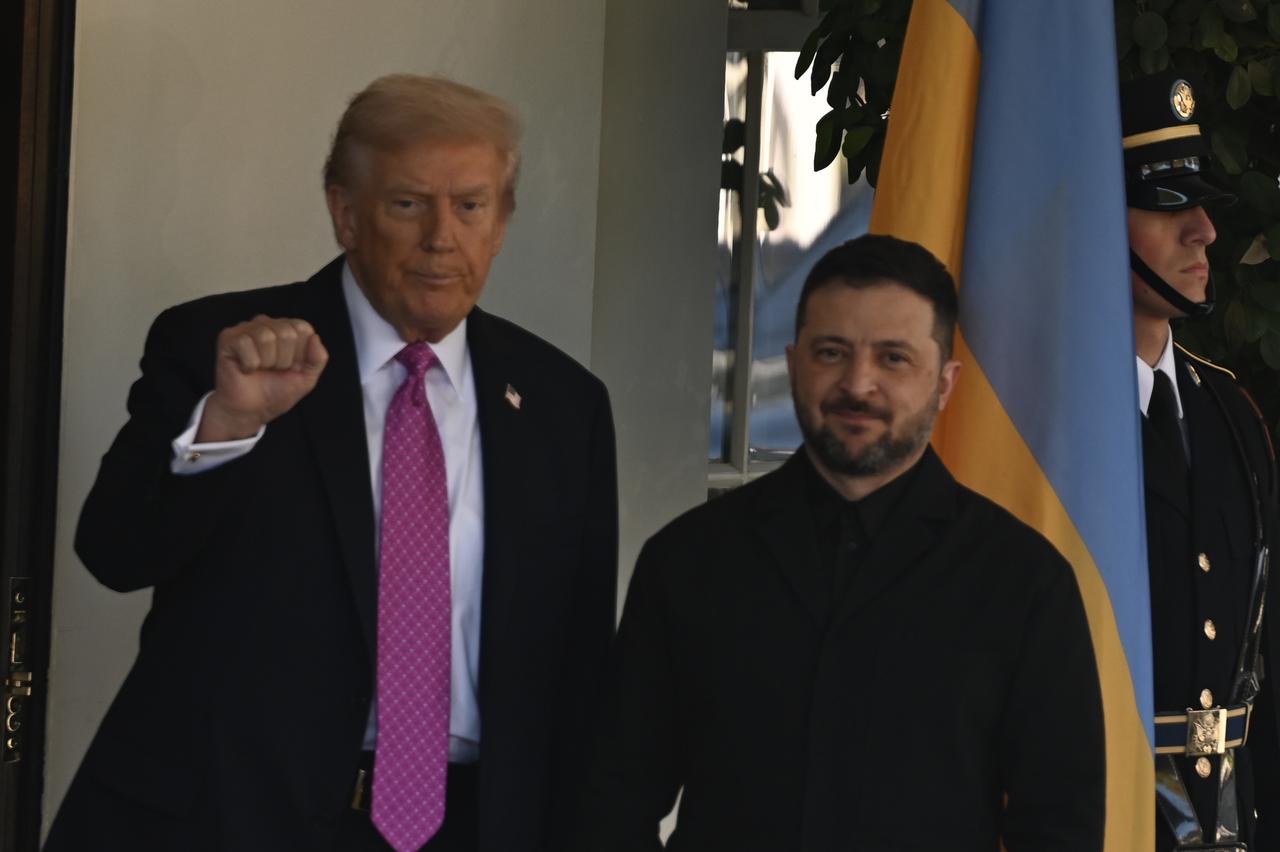 U.S. President Trump greets the Ukrainian President Zelenskyy at the White House in Washington DC, United States, on Oct. 17, 2025. (AA Photo)