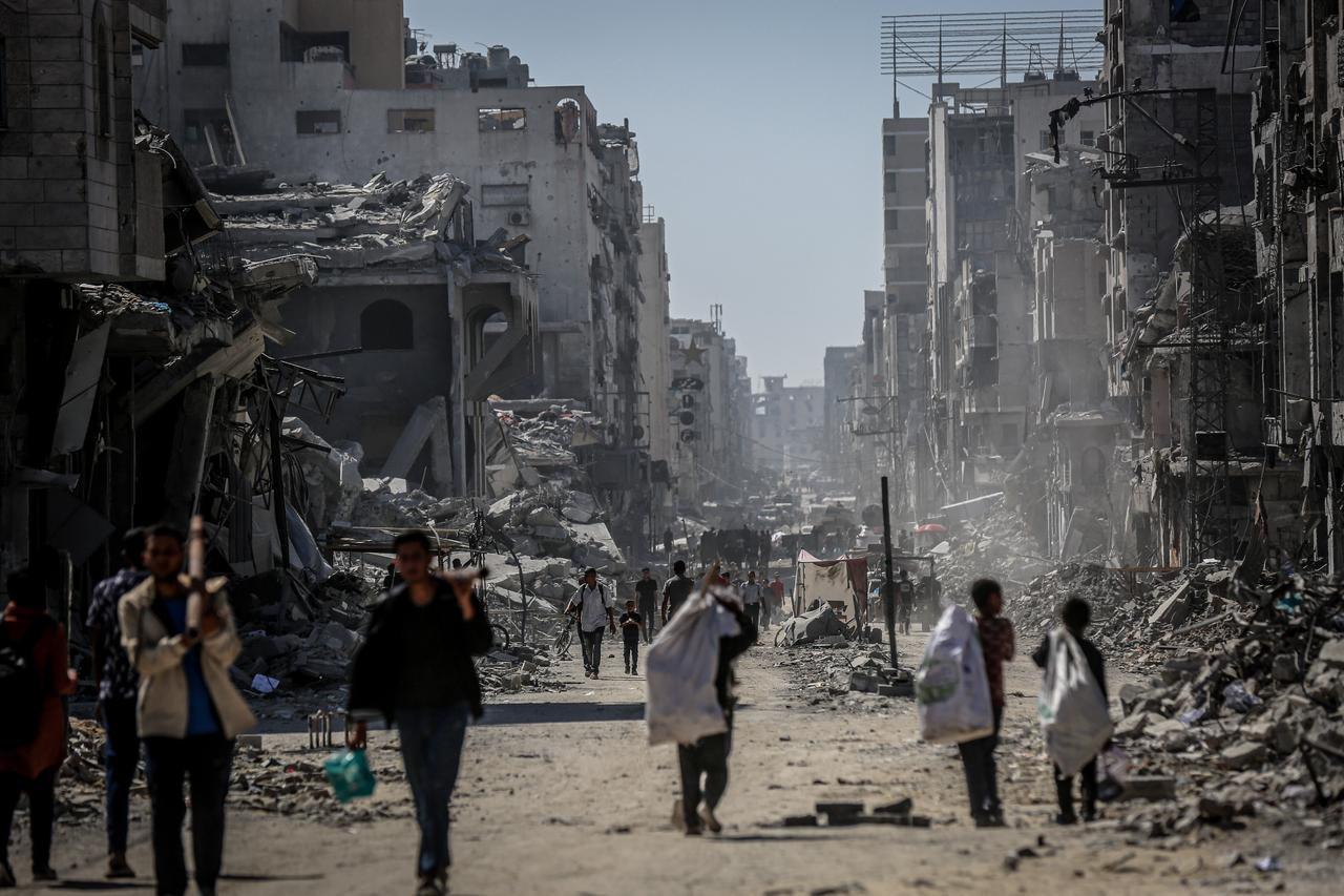 The Al-Makusi area in the north-west of Gaza City, following months of destruction in Gaza, on October 19, 2025. (AA Photo)