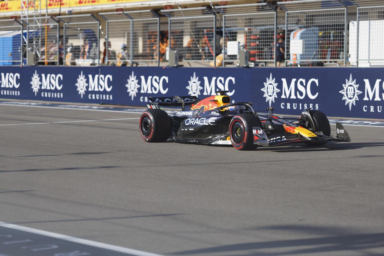 Verstappen takes pole at US Grand Prix ahead of Norris and Leclerc