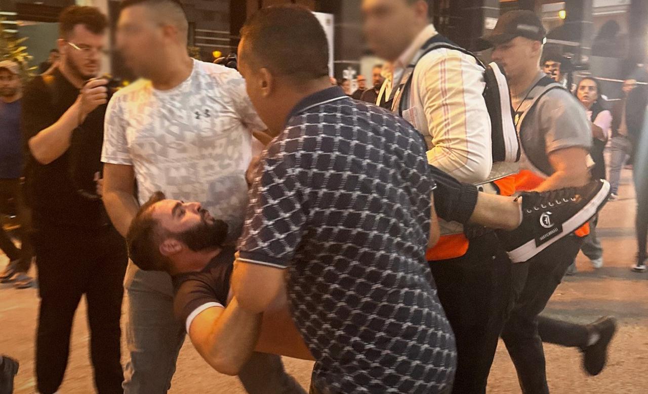 Güvenlik güçleri, 27-28 Eylül 2025'te “Gen Z” protestolarını önlemek için çeşitli Fas şehrine müdahale ediyor. Sosyal medyadaki çağrılara yanıt verdikten sonra birkaç aktivist ve gösterici tutuklandı. (Instagram üzerinden fotoğraf: @thevoiceofmorocco)