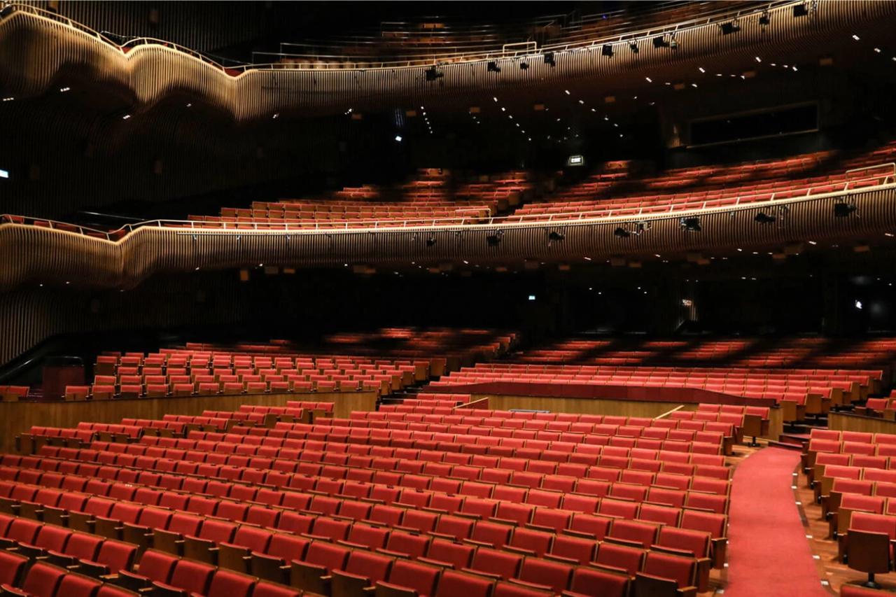 The main auditorium of Zorlu Performing Arts Center, one of Türkiye’s largest cultural venues, Istanbul, Türkiye, accessed October 2, 2025. (Courtesy of Zorlu PSM)