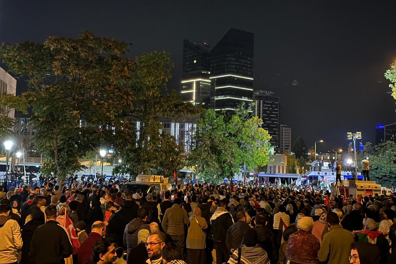 Crowds gather outside the U.S. Embassy in Ankara, October 1, 2025. (Photo via X)