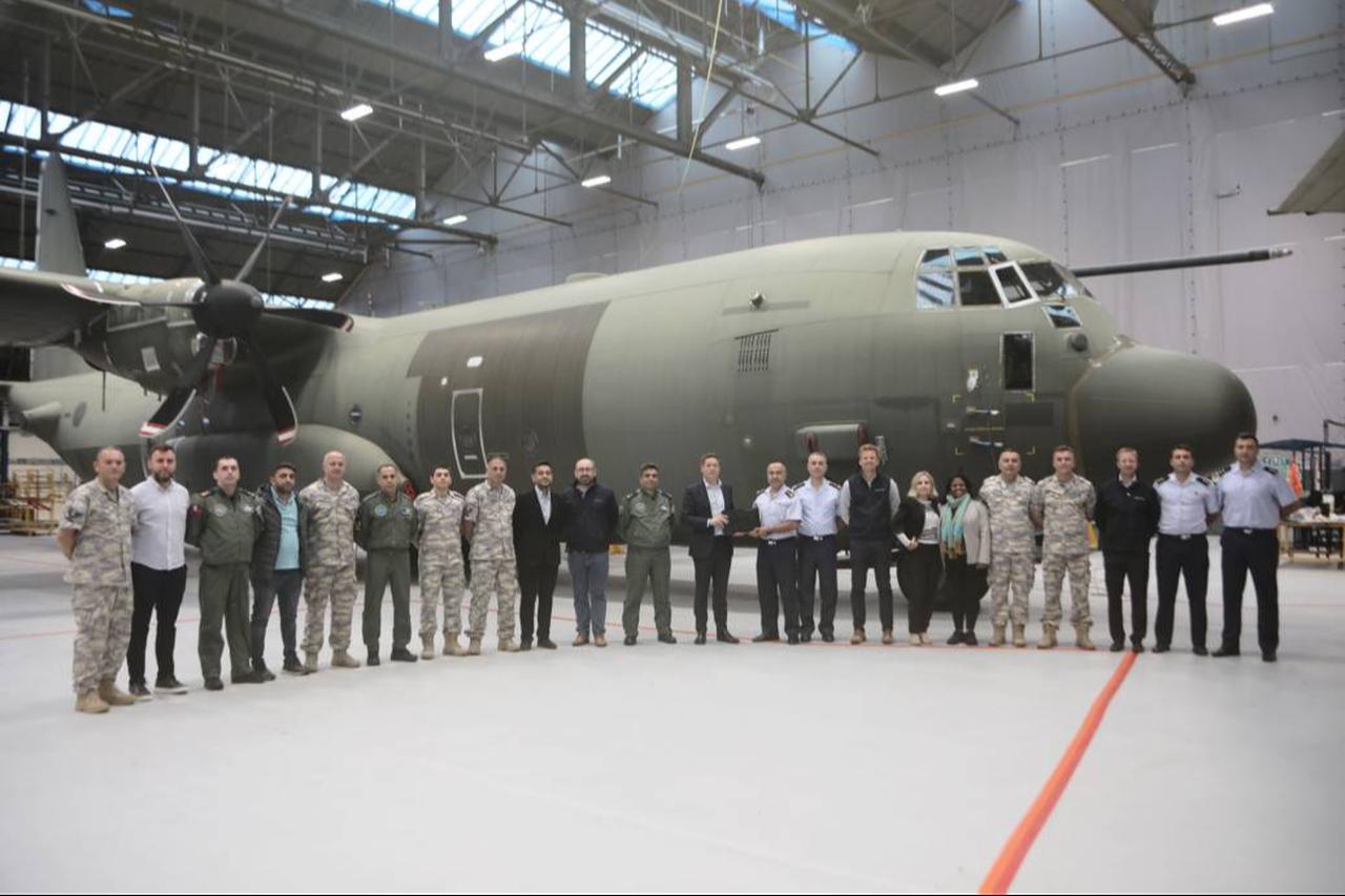 Personnel from the Turkish Air Force (TurAF) along with officials from the Marshall Aerospace in UK, October 20, 2025. (Photo via Marshall Aerospace)