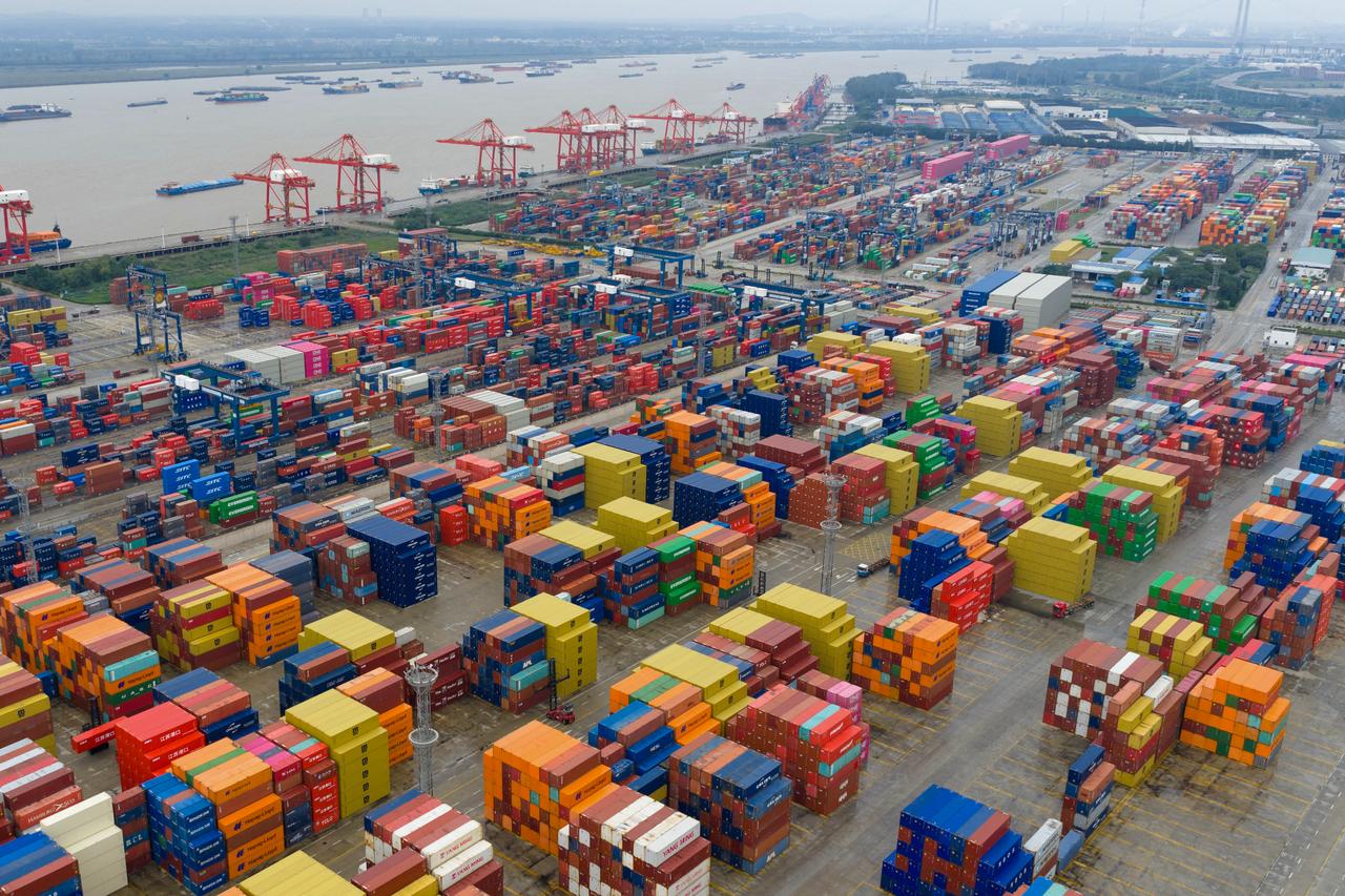 Trump softens tone on China, signaling flexibility on tariffs