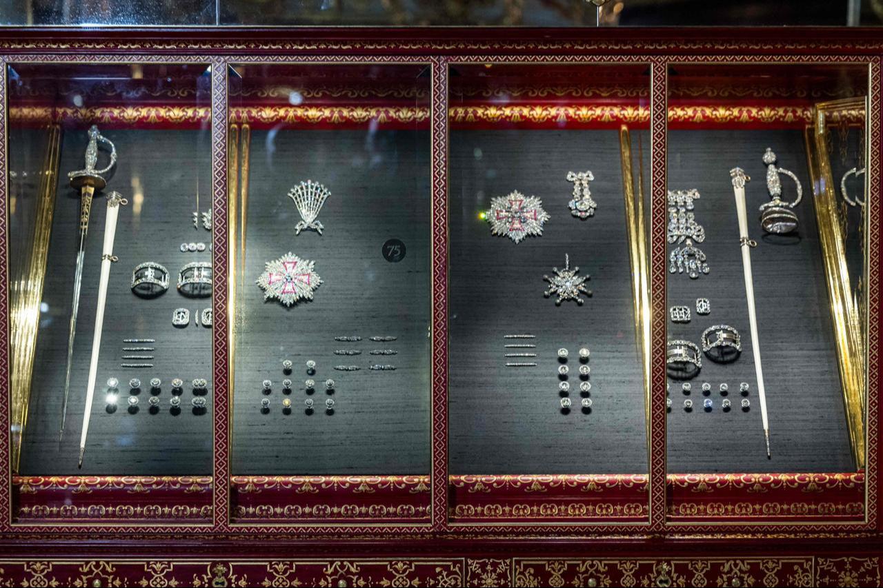 A partial view shows a display case with some of the recovered jewelry presented during a press event in the historic Green Vault in Dresden, Germany, Aug. 13, 2024. (AFP Photo)