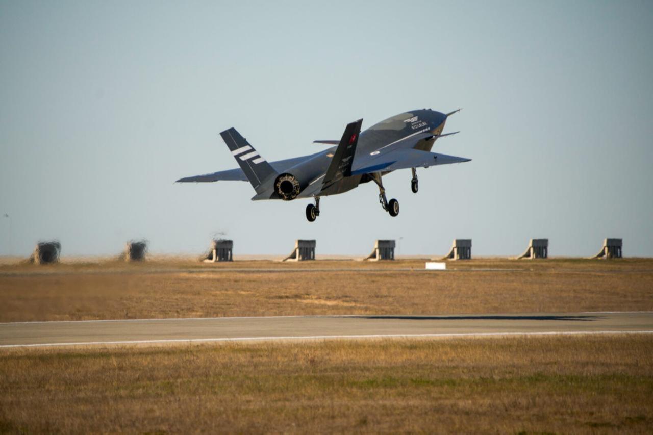 Bayraktar Kizilelma successfully completes another flight test on 8 Oct. 2025. (AA Photo)
