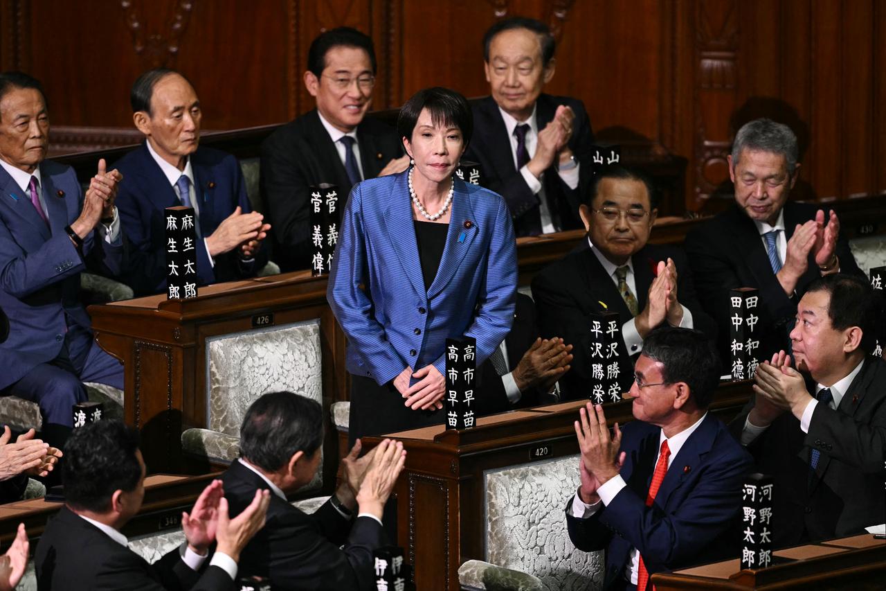 Liberal Democratic Party (LDP) President Sanae Takaichi stands up to acknowledge the applause after she was selected as Japans new prime minister during an extraordinary session of the lower house of parliament in Tokyo on Oct. 21, 2025. (AFP Photo)