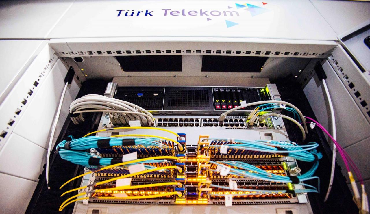 A photo from Turk Telekom's data center in Istanbul's Esenyurt district. (via Turk Telekom)
