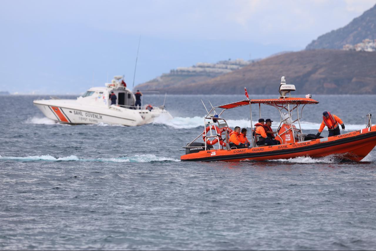 The Turkish Coast Guard is conducting a search and rescue operation for the sunken migrant boat near Bodrum, Mugla, Türkiye, on October 24, 2025. (AA Photo)