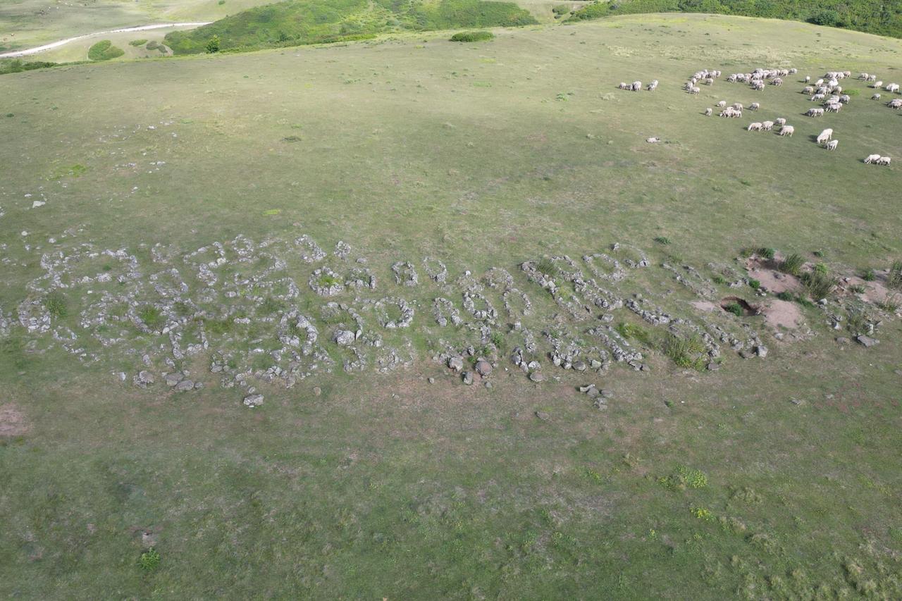 Rocks licked by goats in central Türkiye identified as medieval gravestones