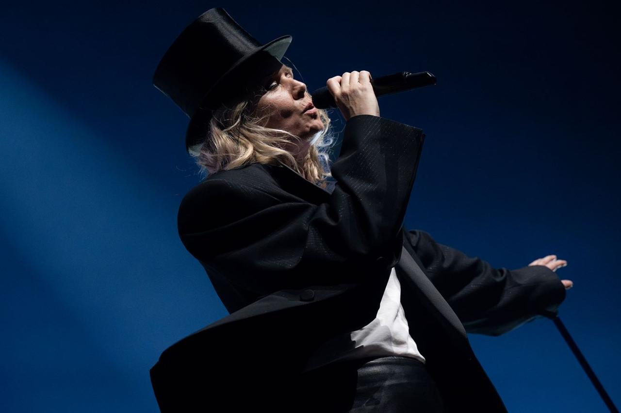 Irish singer Roisin Murphy performs on stage, Paris, France, July 3, 2025. (Photo via Instagram / @roisinmurphyofficial)