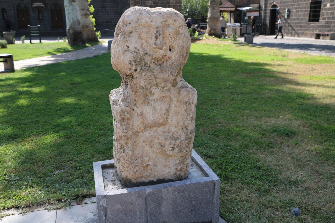 World’s 1st Akkad king Sargon returns to life as Turkish museum displays ancient statues
