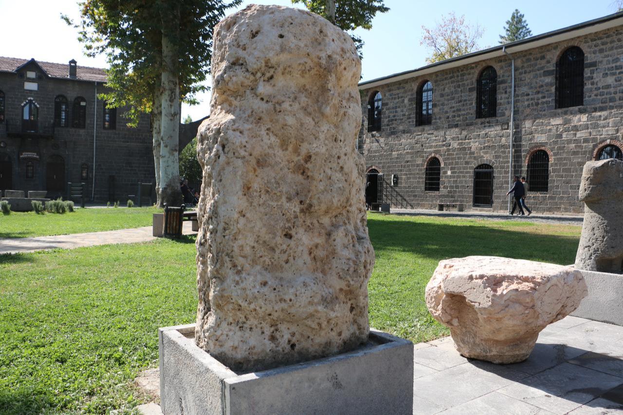 Ancient limestone statue believed to represent King Sargon displayed in the garden of the Diyarbakir Museum, Türkiye, October 24, 2025. (IHA Photo)