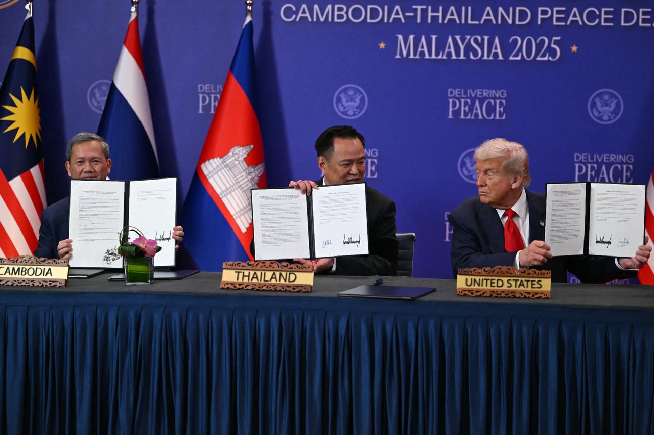 Cambodia, Thailand sign peace deal in Malaysia after months of border clashes