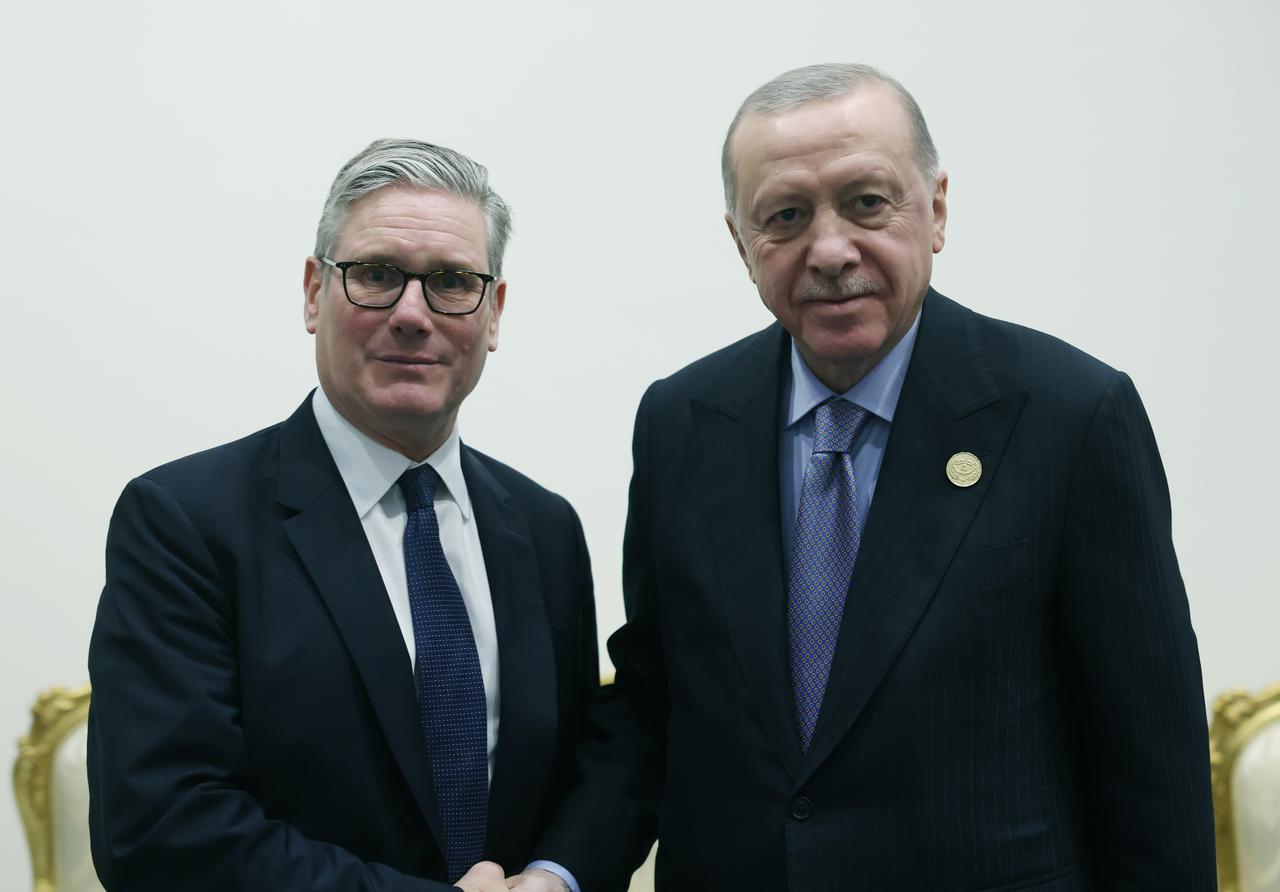 President Recep Tayyip Erdogan (R) meets with UK Prime Minister Keir Starmer (L) during the Sharm El-Sheikh Peace Summit in Sharm El-Sheikh, Egypt, Oct. 13, 2025. (Photo via Turkish Presidency/Mustafa Kamaci)
