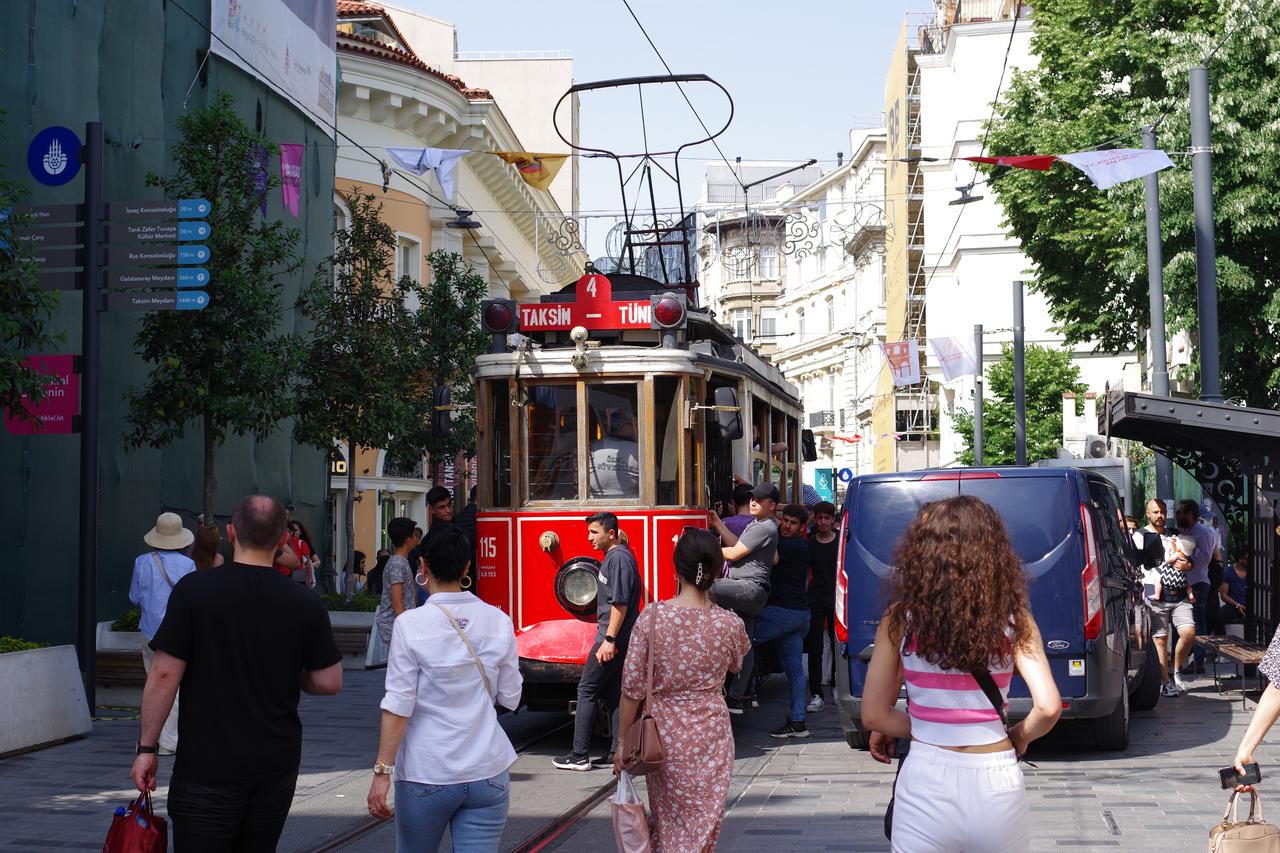 Türkiye loses over 200,000 jobs in September: TurkStat