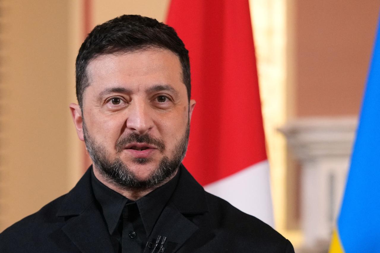 Ukraines President Volodymyr Zelenskyy talks during a media conference after a meeting of the coalition of the willing international partners in London, Oct. 24, 2025. (AFP Photo)