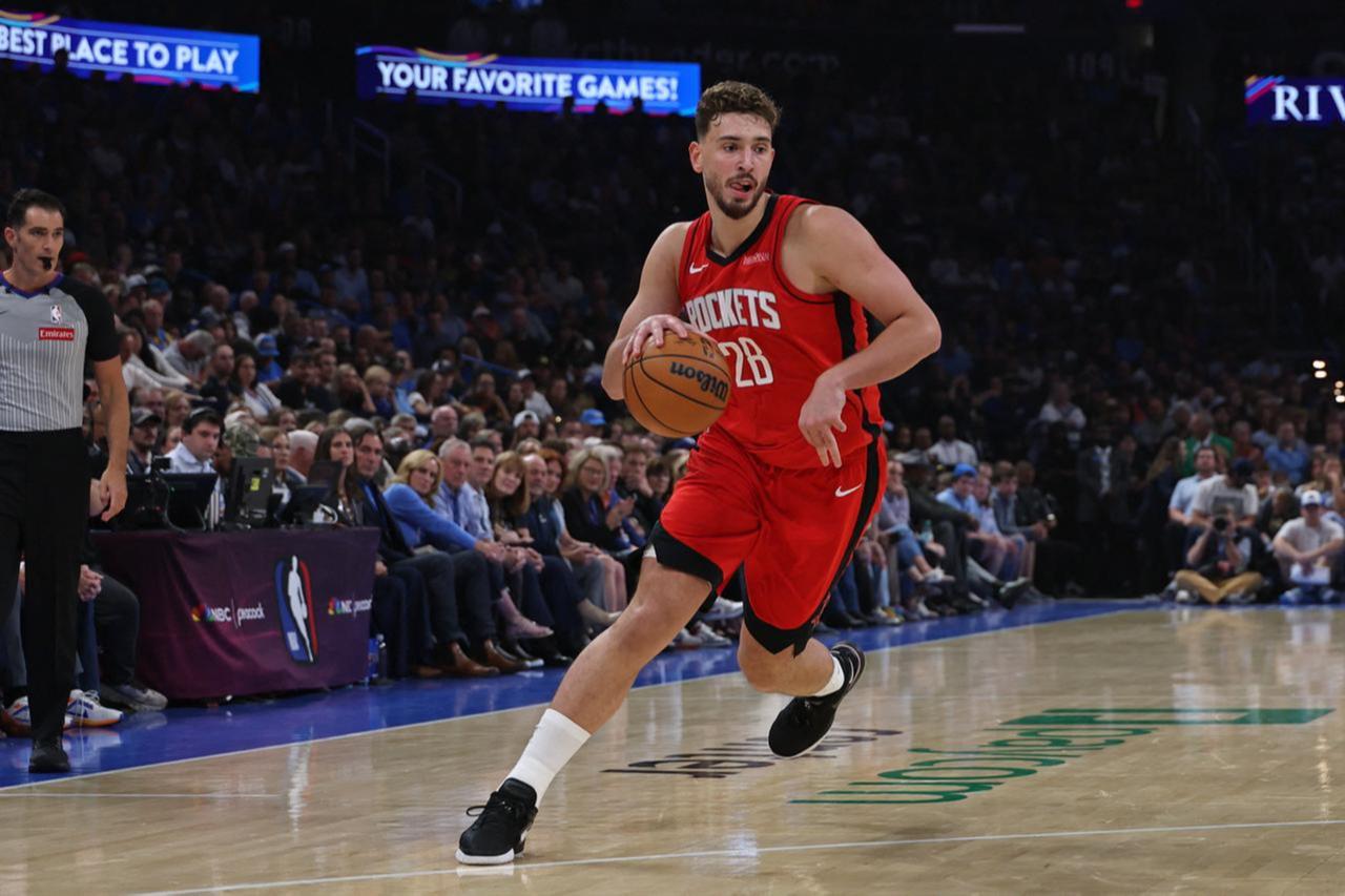 Alperen Sengun leads Houston to first win as Thunder stays perfect on road