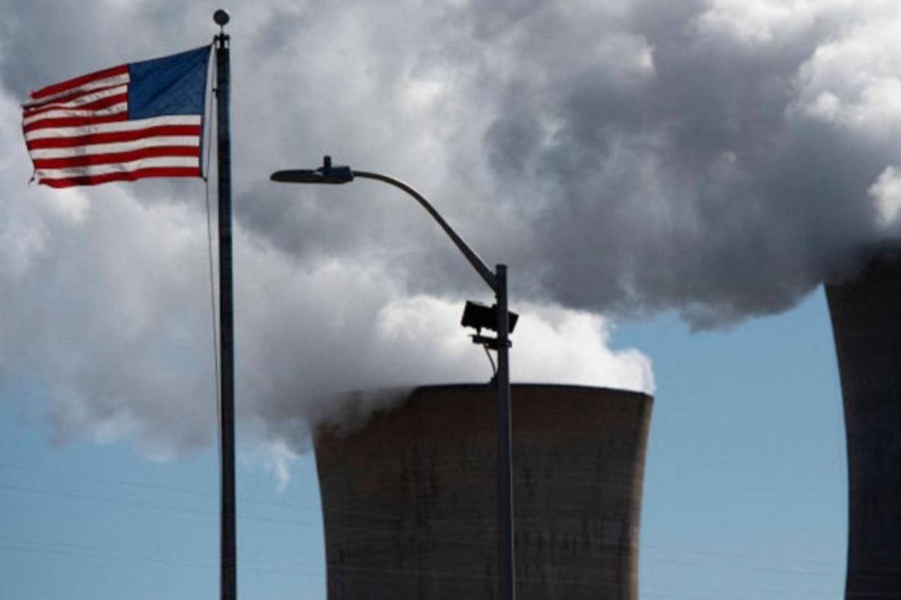 Steam rises out of the nuclear plant on Three Mile Island, with the operational plant run by Exelon Generation, in Middletown, Pennsylvania, US, on March 26, 2019. (AFP Photo)