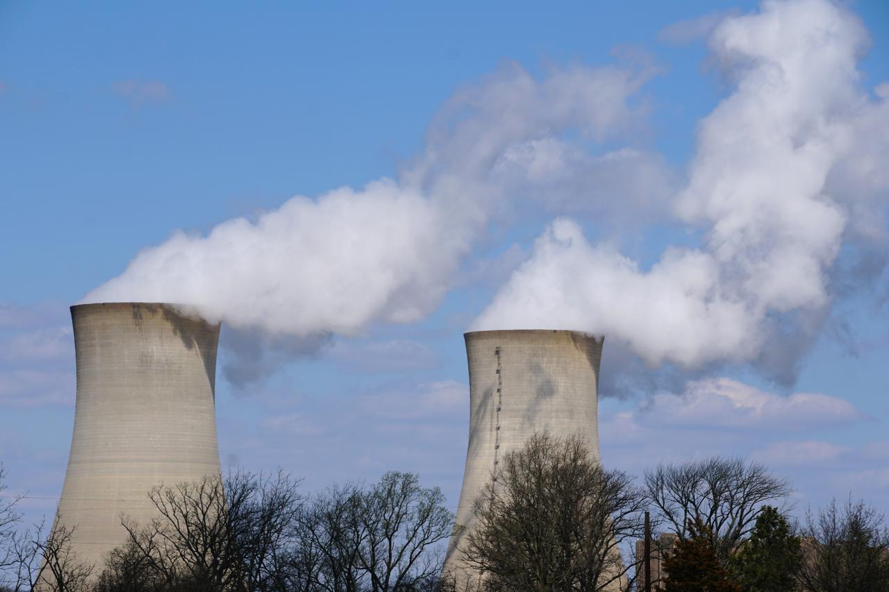 A distant view of two nuclear reactors at the Limerick Nuclear Power Station near Philadelphia, Pennsylvania, US. (Adobe Stock Photo)